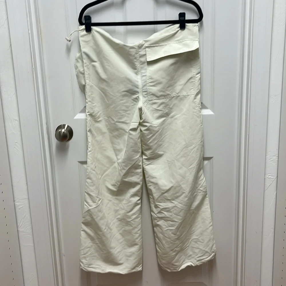 Super Massive Wise Leg Parachute Pants‎ - Small